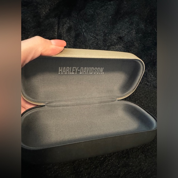 Harley Davidson sunglasses case - Picture 2 of 3